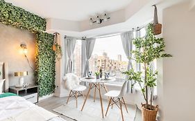 Yorkville Plaza Express Stay